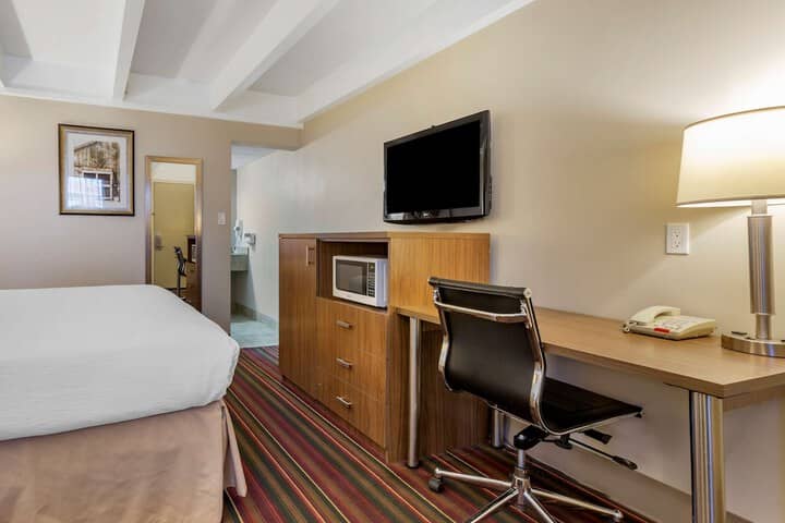 Room 15 of 29