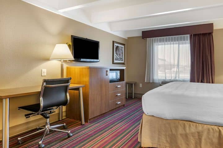 Room 17 of 29