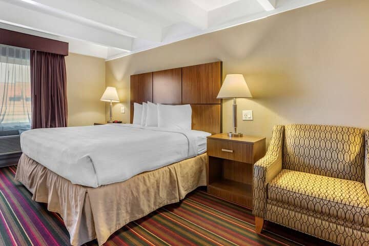 Room 16 of 29