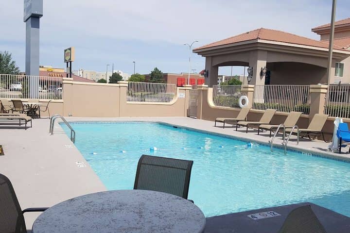 Pool 22 of 29