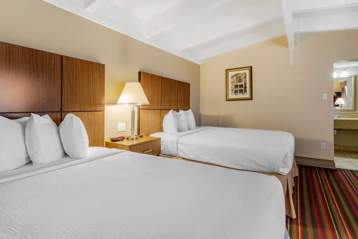 Room 8 of 29